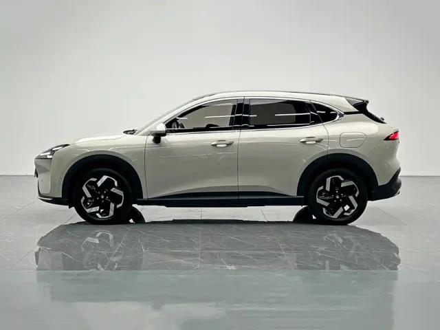Baojun Yunhai — Фото автомобиля 3