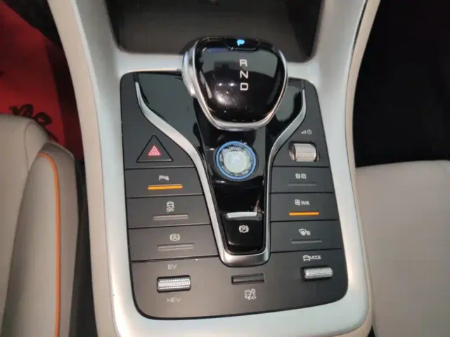 BYD Song Pro — Фото автомобиля 13