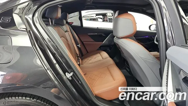 BMW 5-Series 5 серия (G60) 530i xDrive M Sport — Фото автомобиля 11