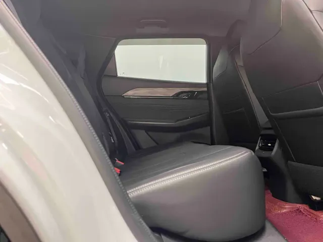Dongfeng Fengshen L7 — Фото автомобиля 13