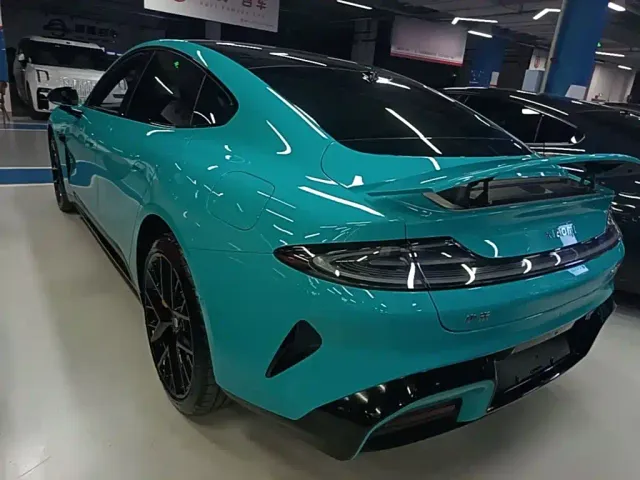 Xiaomi SU7 — Фото автомобиля 4