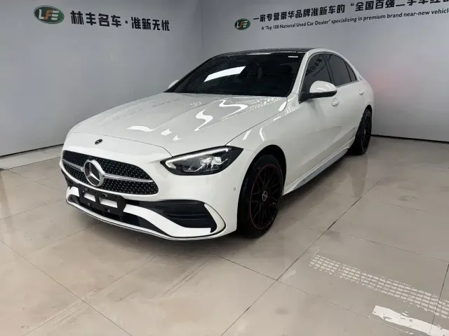 Фотография автомобиля — Mercedes-Benz C-Class