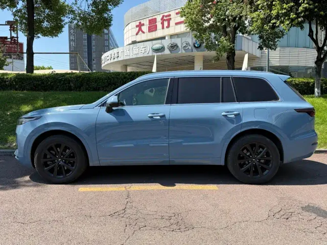 Li Auto ONE — Фото автомобиля 3
