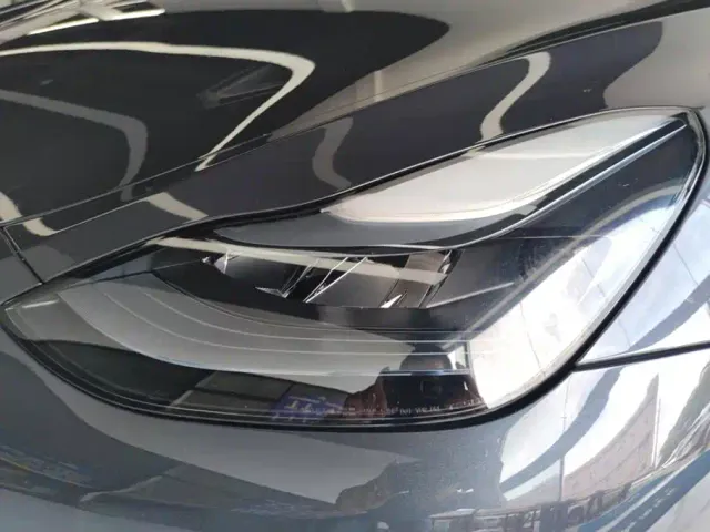 Tesla Model Y — Фото автомобиля 5