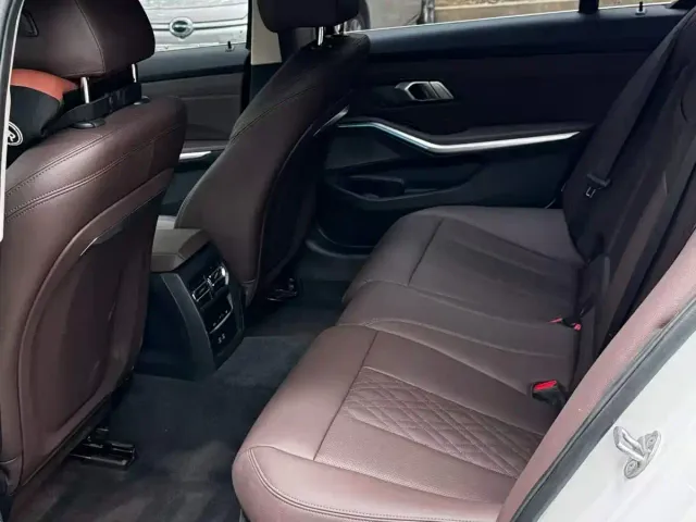 BMW 3 Series — Фото автомобиля 6