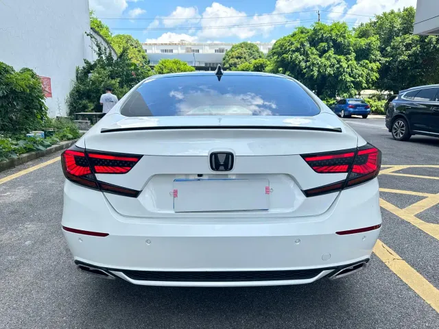 Honda Accord — Фото автомобиля 14