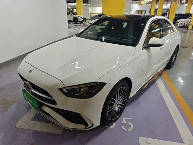 Фотография автомобиля — Mercedes-Benz C-Class