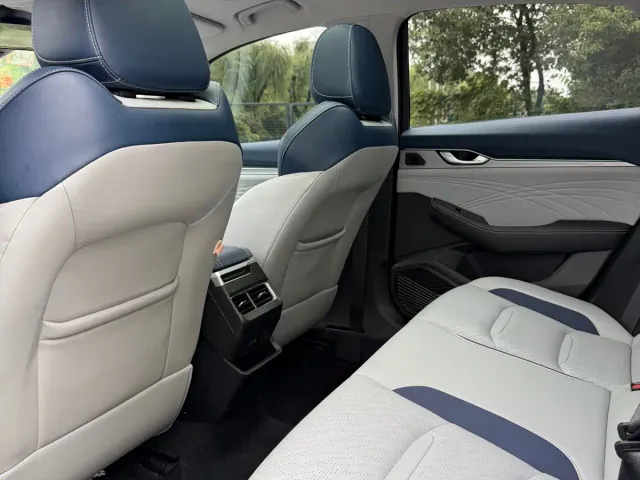 Geely Xingrui — Фото автомобиля 11