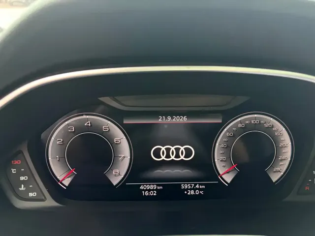 Audi Q3 — Фото автомобиля 14