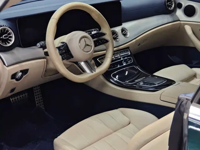 Mercedes-Benz E-Class — Фото автомобиля 3