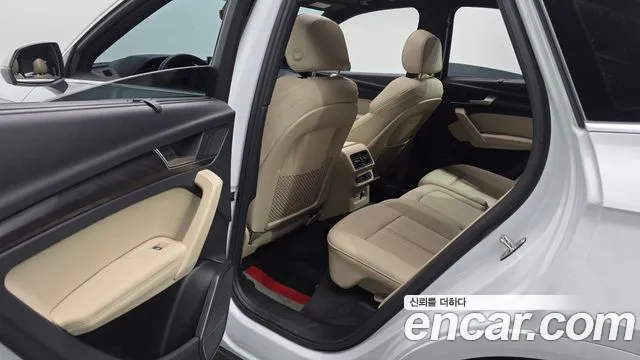 Audi Q5 FY — Фото автомобиля 12