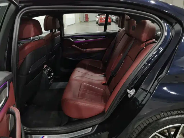 BMW 5 Series — Фото автомобиля 15