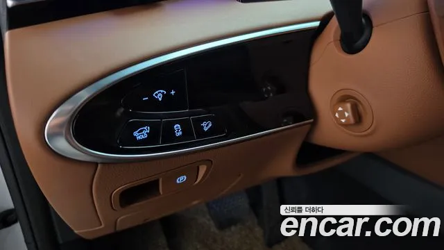 Genesis GV70 — Фото автомобиля 19