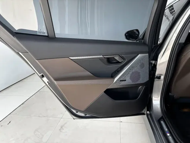 BMW 5 Series — Фото автомобиля 20