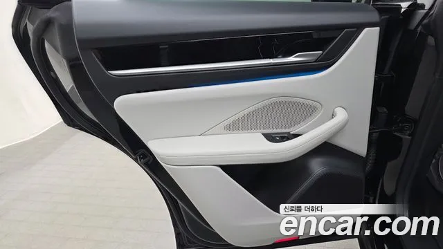 Porsche Macan — Фото автомобиля 14