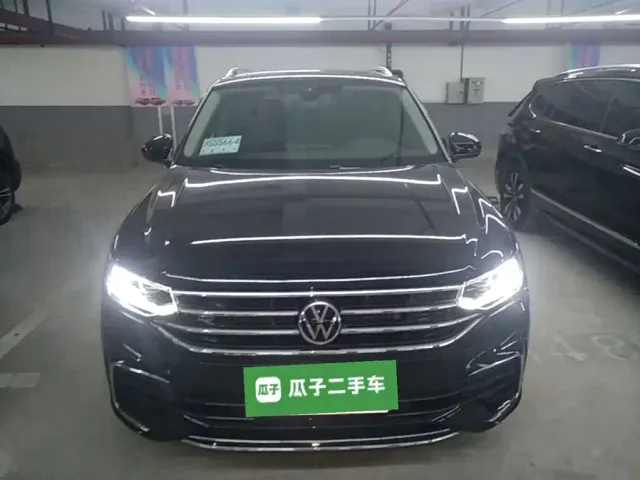 Volkswagen Tiguan L — Фото автомобиля 2