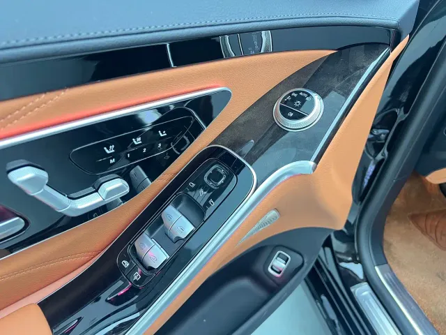 Mercedes-Benz Maybach S-Class — Фото автомобиля 25