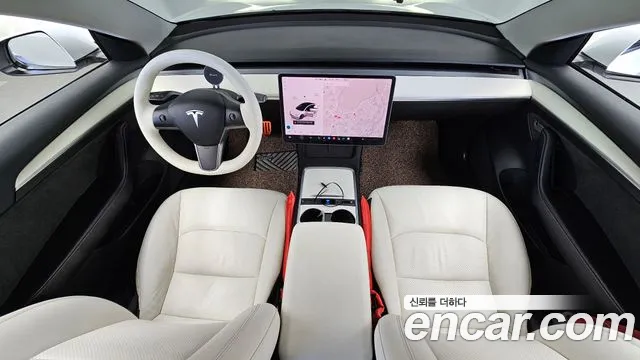 Tesla Model 3 — Фото автомобиля 7