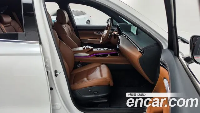 Genesis GV70 — Фото автомобиля 16