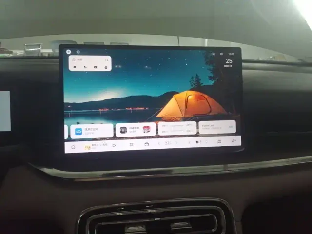 Geely Galaxy Stellar 6 — Фото автомобиля 12