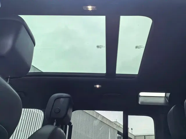 Land Rover Defender — Фото автомобиля 14