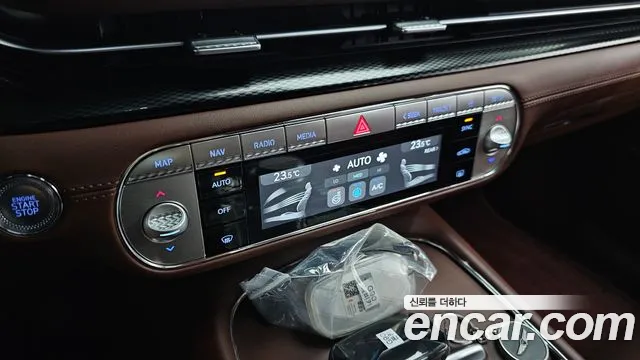 Genesis G90 Бензин 3.5 турбо AWD — Фото автомобиля 17