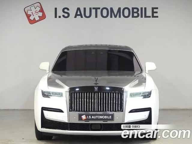 Rolls-Royce Ghost — Фото автомобиля 2