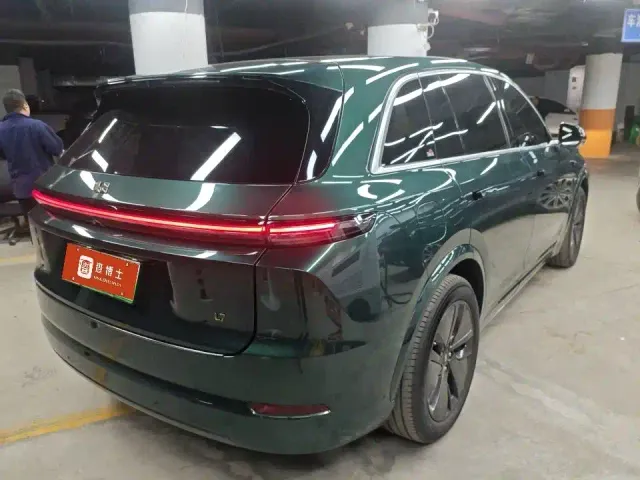 Li Auto L7 — Фото автомобиля 4