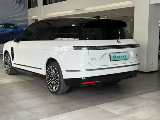 Nio ES8 — Фото автомобиля 9