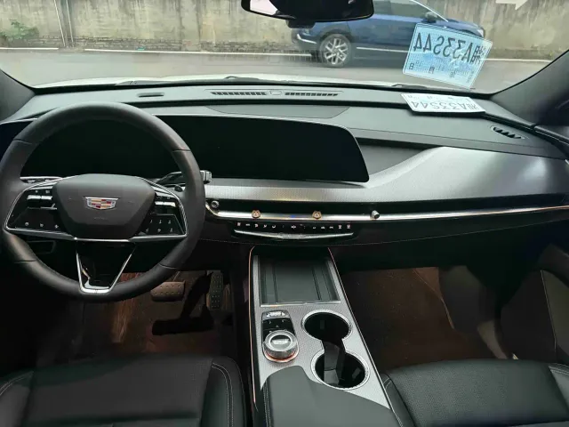 Cadillac XT5 — Фото автомобиля 8