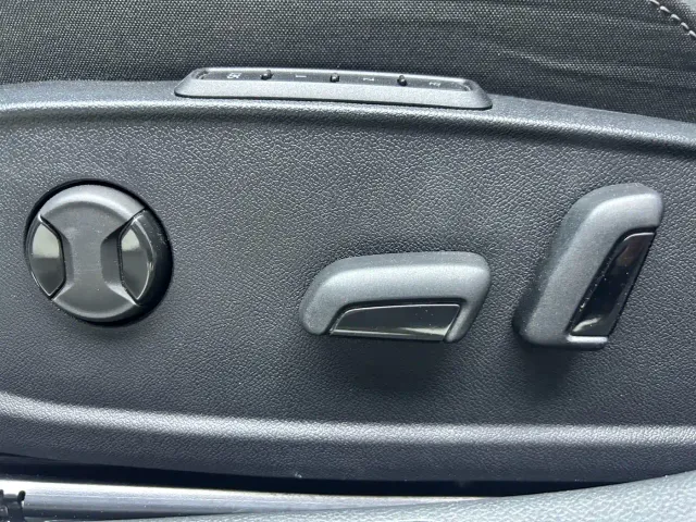 Volkswagen Golf — Фото автомобиля 9