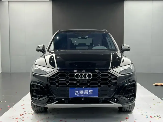 Audi Q5L — Фото автомобиля 2