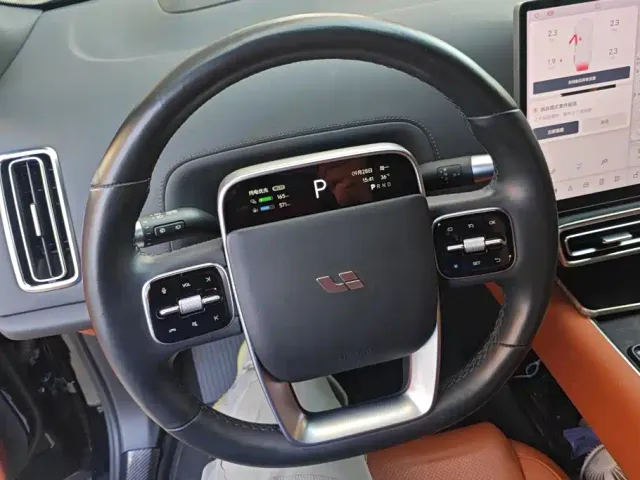 Li Auto L8 — Фото автомобиля 15