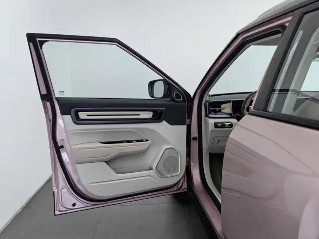 Geely ICON — Фото автомобиля 8