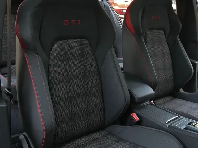 Volkswagen Golf GTI — Фото автомобиля 16