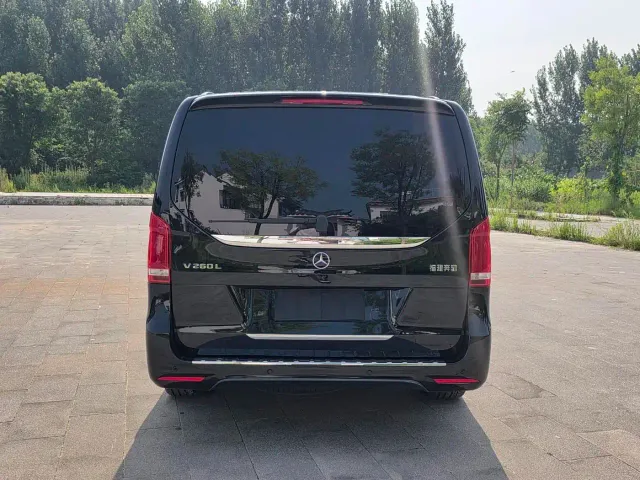 Mercedes-Benz V-Class — Фото автомобиля 10