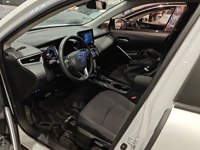 Toyota Corolla Cross — Фото автомобиля 14