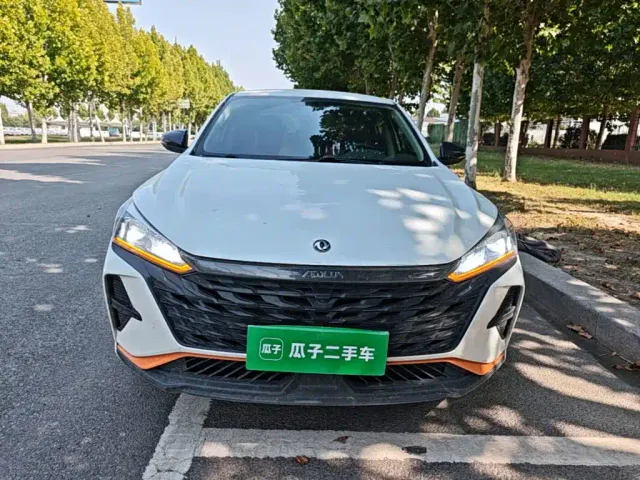 Dongfeng Yixuan — Фото автомобиля 2