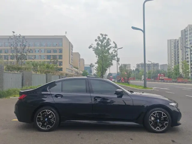 BMW i3 — Фото автомобиля 16