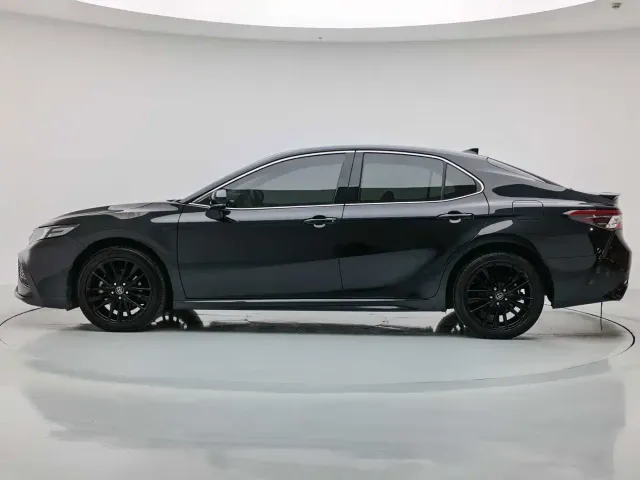 Toyota Camry — Фото автомобиля 7