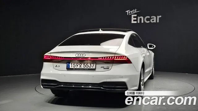 Audi A7 — Фото автомобиля 4
