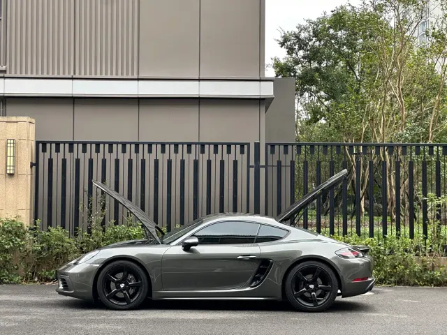 Porsche 718 — Фото автомобиля 15
