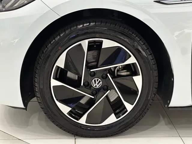 Volkswagen ID.3 — Фото автомобиля 8