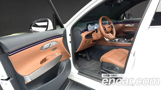 Genesis GV70 — Фото автомобиля 15