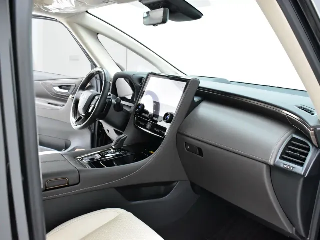 Toyota Alphard — Фото автомобиля 11