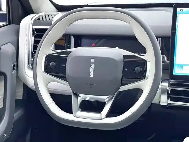iCAR 03 — Фото автомобиля 10