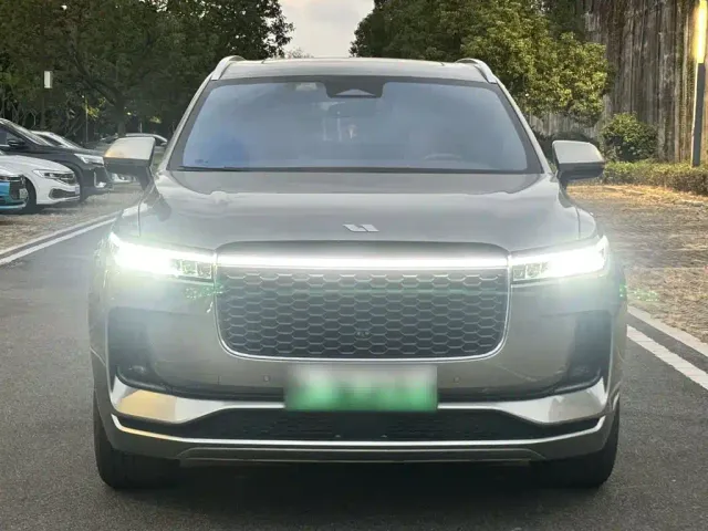 Li Auto ONE — Фото автомобиля 2