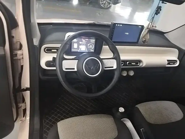 Wuling Hongguang Mini EV — Фото автомобиля 5