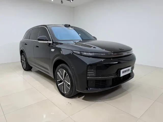 Li Auto L7 — Фото автомобиля 3