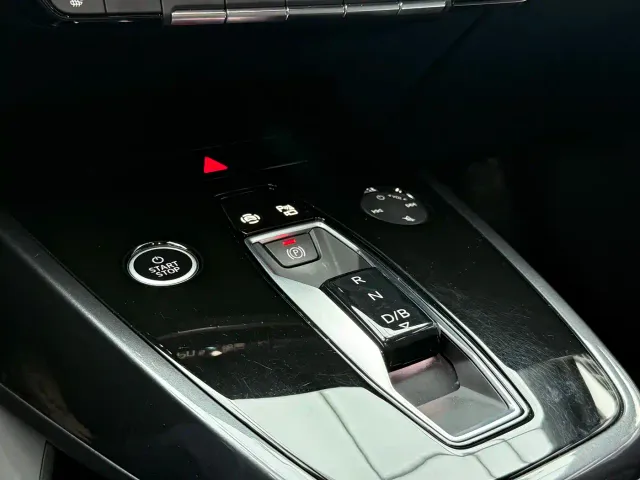 Audi Q4 e-tron — Фото автомобиля 9